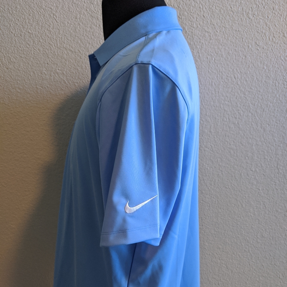 Men's Nike Golf Polo Size Large Sky Blue
